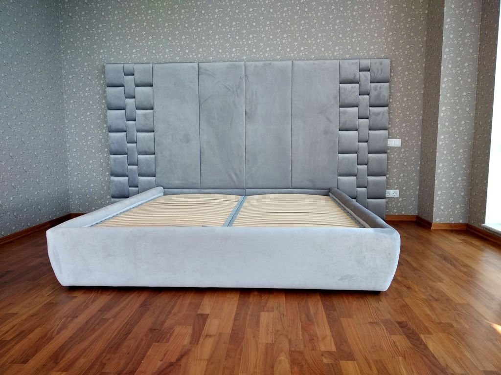 Дизайнерская кровать.